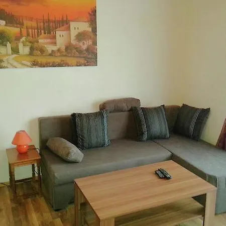 Spacious Holiday In With Garden Dom wakacyjny