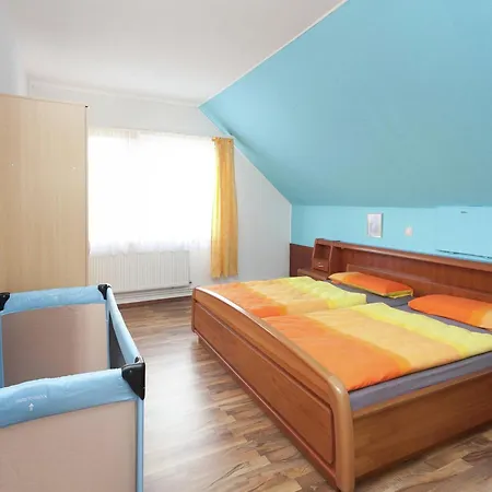 Дом отдыха Spacious Holiday In With Garden *