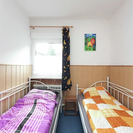 Spacious Holiday In With Garden Дом отдыха Вильдеманн