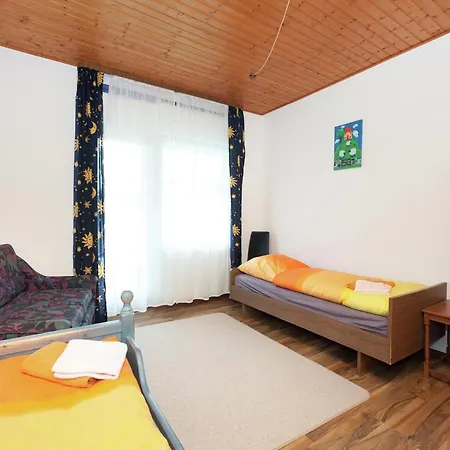 Spacious Holiday In With Garden Dom wakacyjny