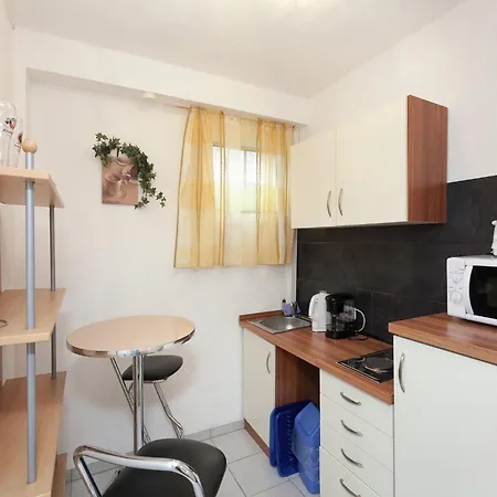 Dom wakacyjny Spacious Holiday In With Garden *