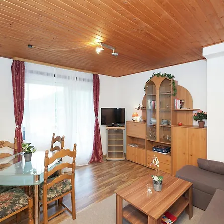 Дом отдыха Spacious Holiday In With Garden Вильдеманн