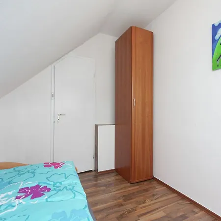 Dom wakacyjny Spacious Holiday In With Garden