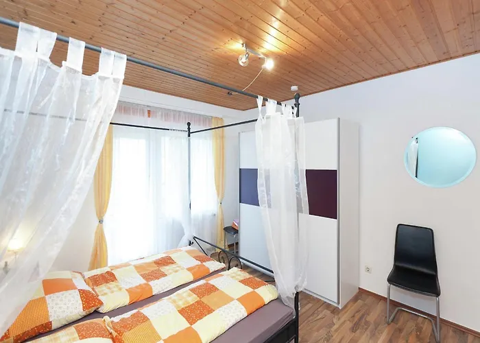 Spacious Holiday In With Garden Hébergement de vacances *