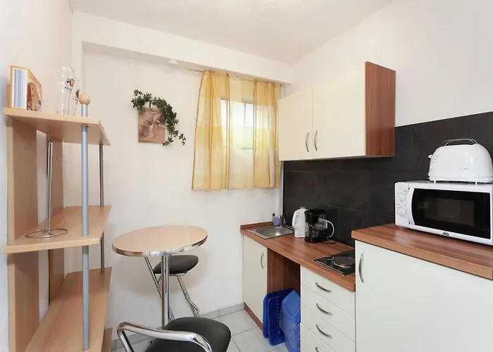 Hébergement de vacances Spacious Holiday In With Garden *