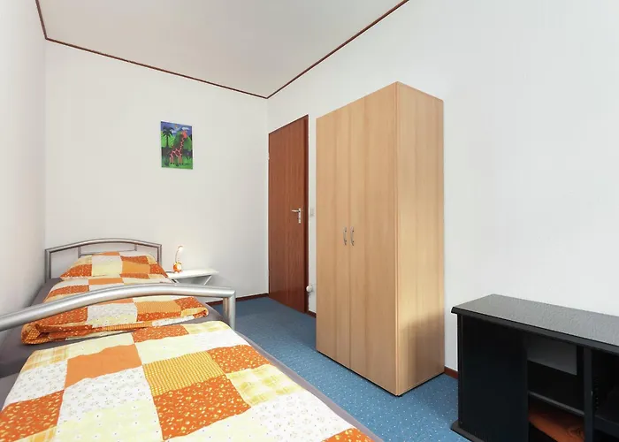 Spacious Holiday In With Garden