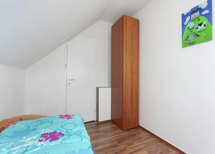 Hébergement de vacances Spacious Holiday In With Garden